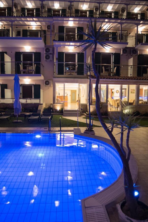 Oasis Hotel Perigiali Exteriör bild